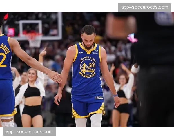 勇士锁定西部前十,库追汤组合第12次携手进入季后赛争夺